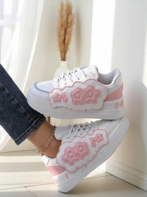 Royalfashion Жіночі кросівки з декоративним верхом Nendales