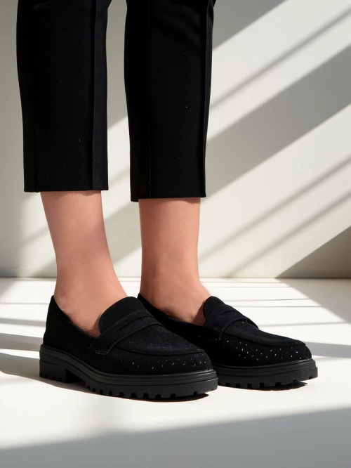 Royalfashion Жіночі перфоровані лофери Filoz