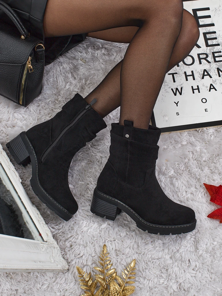 Vyšší dámské kotníkové boty z eko semiše Carmine