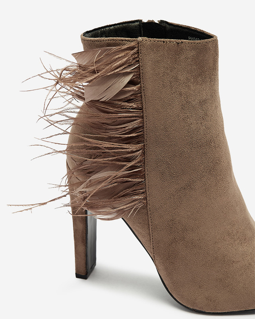 Коричневі жіночі ботильйони на шпильці з пір'ям Cailyy- Footwear