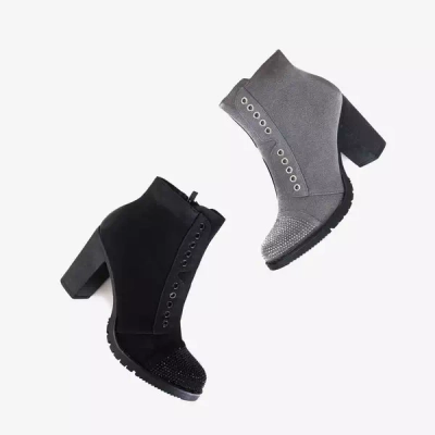 OUTLET Šedé dámské kotníkové boty s ozdobami Valor - Obuv