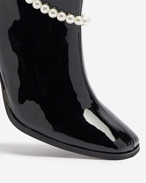 Чорні лаковані жіночі високі чоботи на шпильці Rassla- Взуття