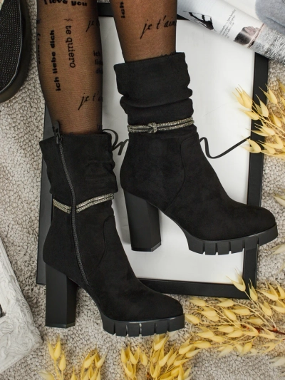 Dámské kotníkové boty z eko semiše na sloupkovém podpatku RuneFlicker