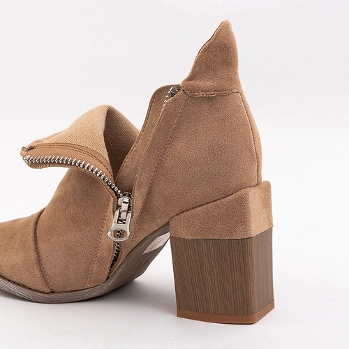 Світло-коричневі жіночі ботильйони з вирізами Plinara