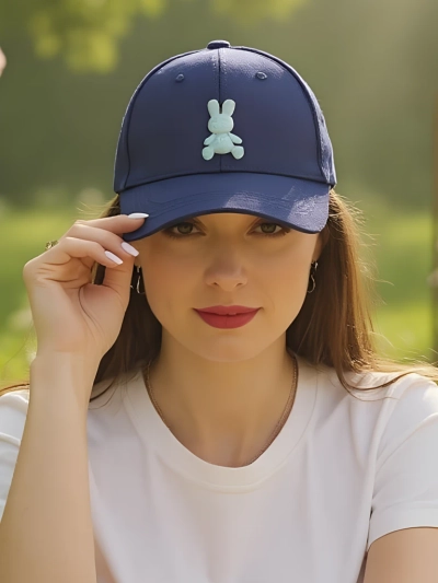 Royalfashion Čepice s nášivkou Bunny Chic