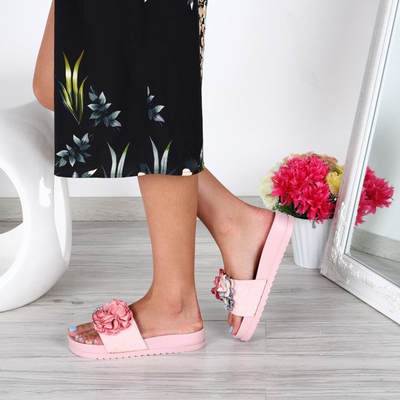 Różowe klapki na platformie z kwiatkami Zariah- Obuwie