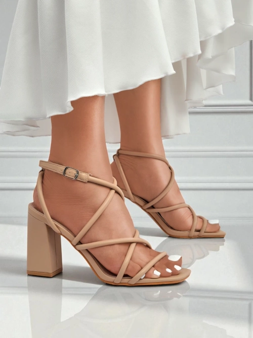 Royalfashion Жіночі босоніжки на блочному підборі Elysia