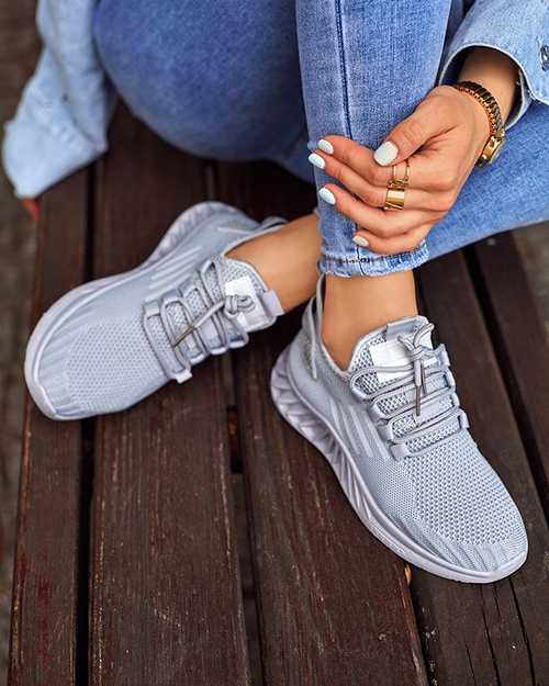 Тканинні жіночі спортивні туфлі світло-сірого кольору Ltoti- Взуття