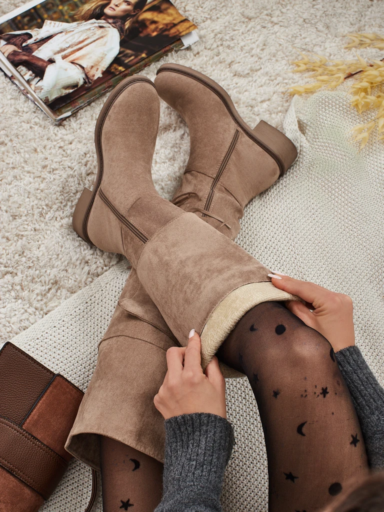 Dámské kozačky nad koleno eko semišové s třásněmi Ostrelia