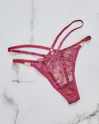 Royalfashion Dámské tanga s krajkou
