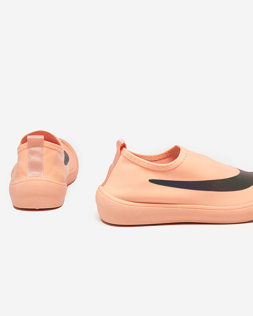 Жіноче спортивне взуття кольору пудра Lerick