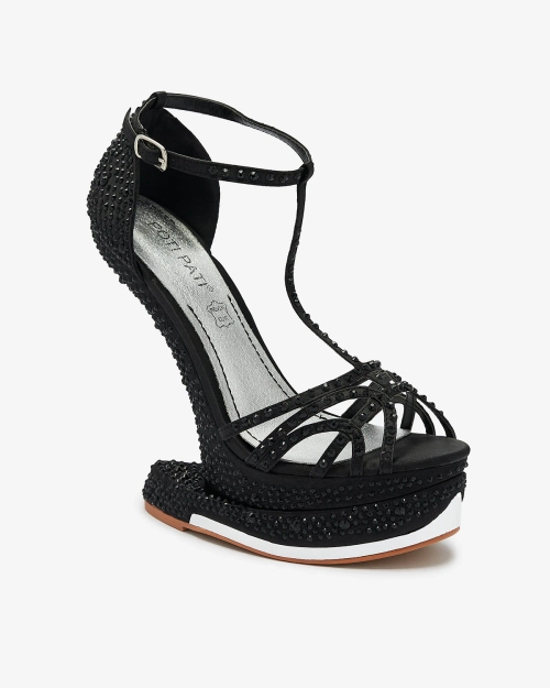 Чорні жіночі туфлі-човники з цирконами Nekko- Footwear