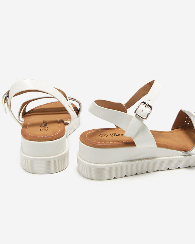 Dámské bílé sandály na nízkém klínku Dotif - Obuv