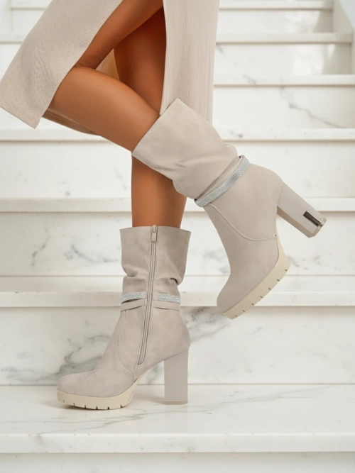 Матові жіночі ботильйони на підборах Ashen Bloom