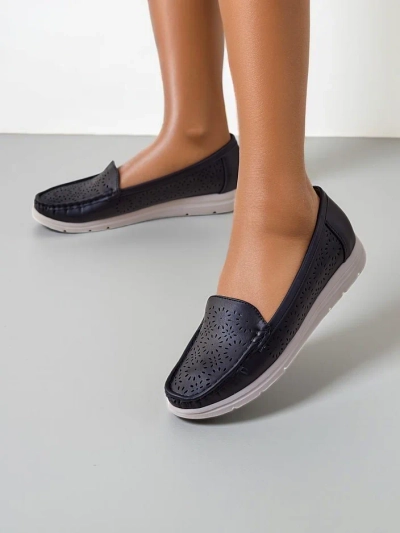 Royalfashion Дамські перфоровані мокасини Besset
