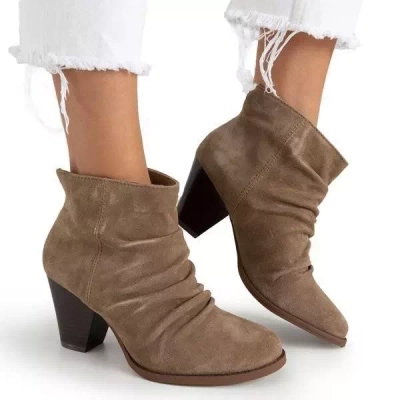 OUTLET Světle hnědé boty s řasením Holtien - obuv