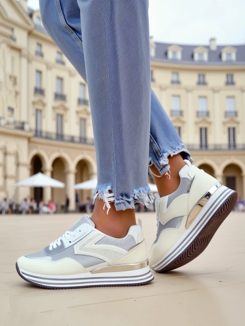 Royalfashion Жіночі кросівки з блискітками Borovis