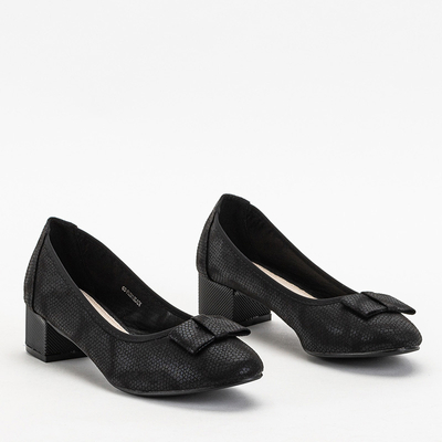 Černé dámské lodičky s ražbou Vetina a mašlí - Boty