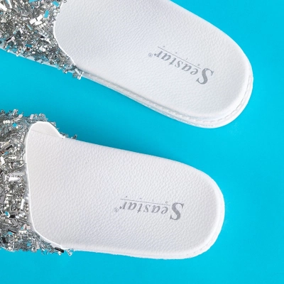 OUTLET Білі жіночі тапочки на платформі з фіанітом Lomine - Взуття