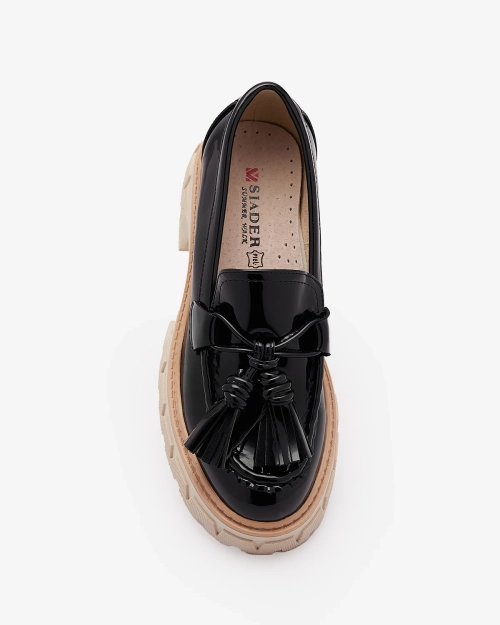 Чорні лаковані жіночі мокасини з китицями Kaipo- Footwear