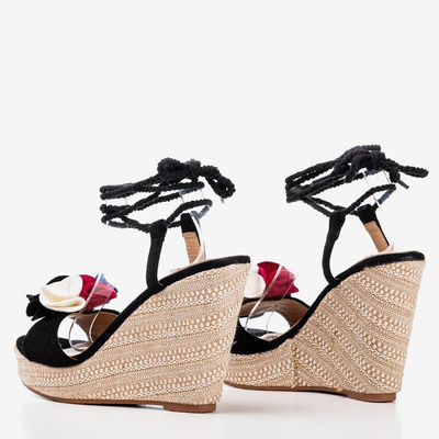 Černé svázané dámské sandály na klínu Chantelle - Obuv 1