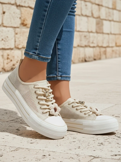 Royalfashion жіночі перфоровані кросівки з декором Osdo