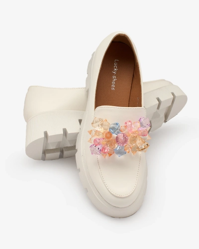 Royalfashion Білі жіночі мокасини з різнокольоровими кристалами Crystal Glam