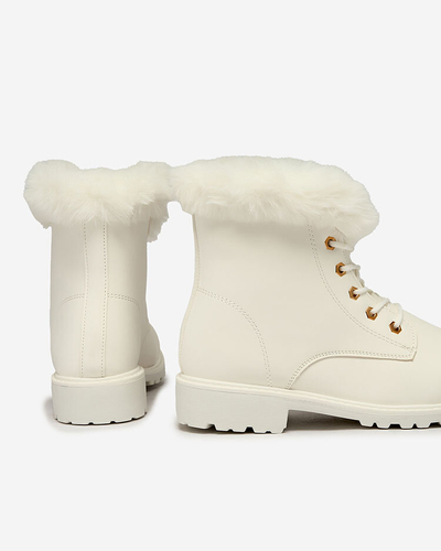 Royalfashion Класичні жіночі черевики a'la trappers білого кольору Dotsacia