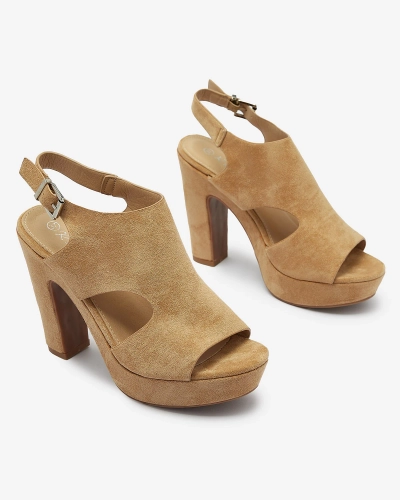 Світло-коричневі жіночі босоніжки на стійкій танкетці Lamiess - Взуття