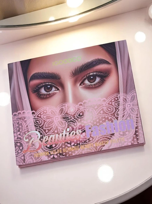 Beauties Fashion Palette 45 тіней для повік з глітером і матовим ефектом Шампань Рубін Гламур