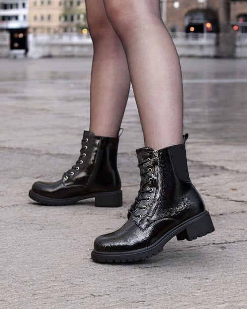 Royalfashion Чорні жіночі черевики з лакованої екошкіри Gaddaxa