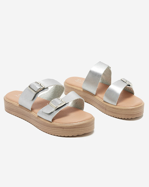 Срібні жіночі тапочки з екошкіри з пряжками Nepise - Взуття