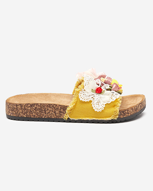Жовті жіночі шльопанці з оздобленням Ososi