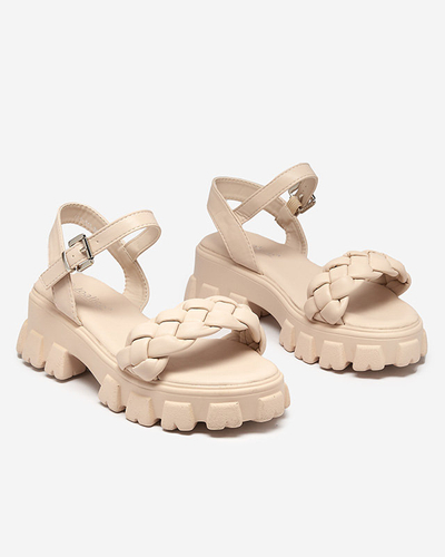 OUTLET Бежеві жіночі босоніжки на більш товстій підошві Arief - Туфлі