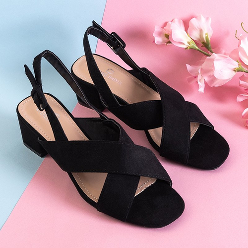 OUTLET Чорні жіночі босоніжки на низькому стовпі Liora - Взуття