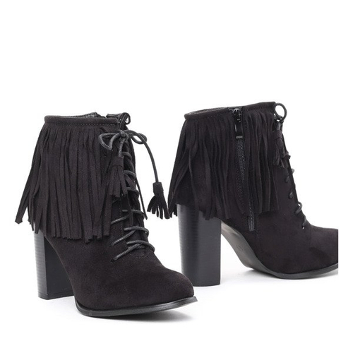 Czarne botki zamszowe na słupku z frędzlami - Obuwie