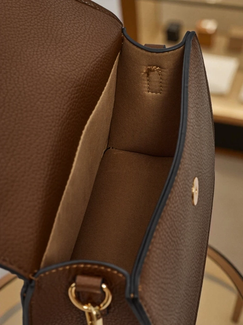 Маленька жіноча сумочка з екошкіри Solmira