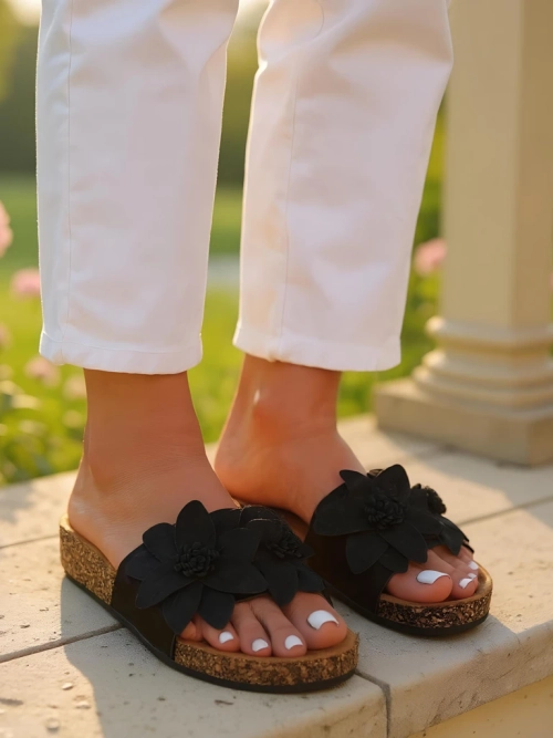 Royalfashion Жіночі сандалі з квітами Foules