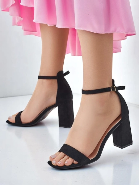 Royalfashion Dámské sandály z ekologické suede Qwadrat