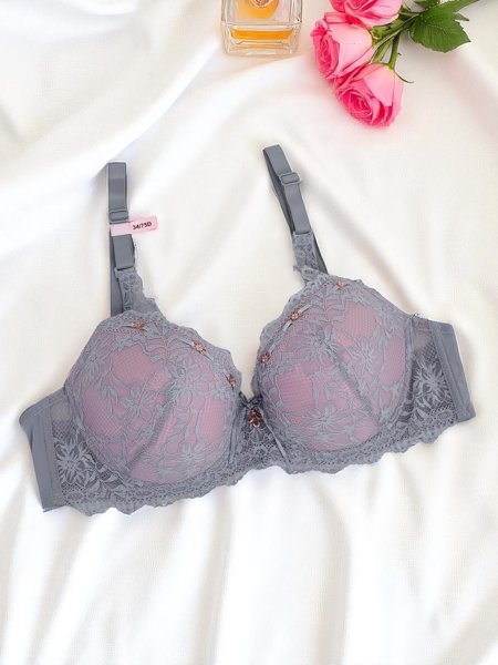 Royalfashion Dámská vyztužená krajková podprsenka Delicate Grace
