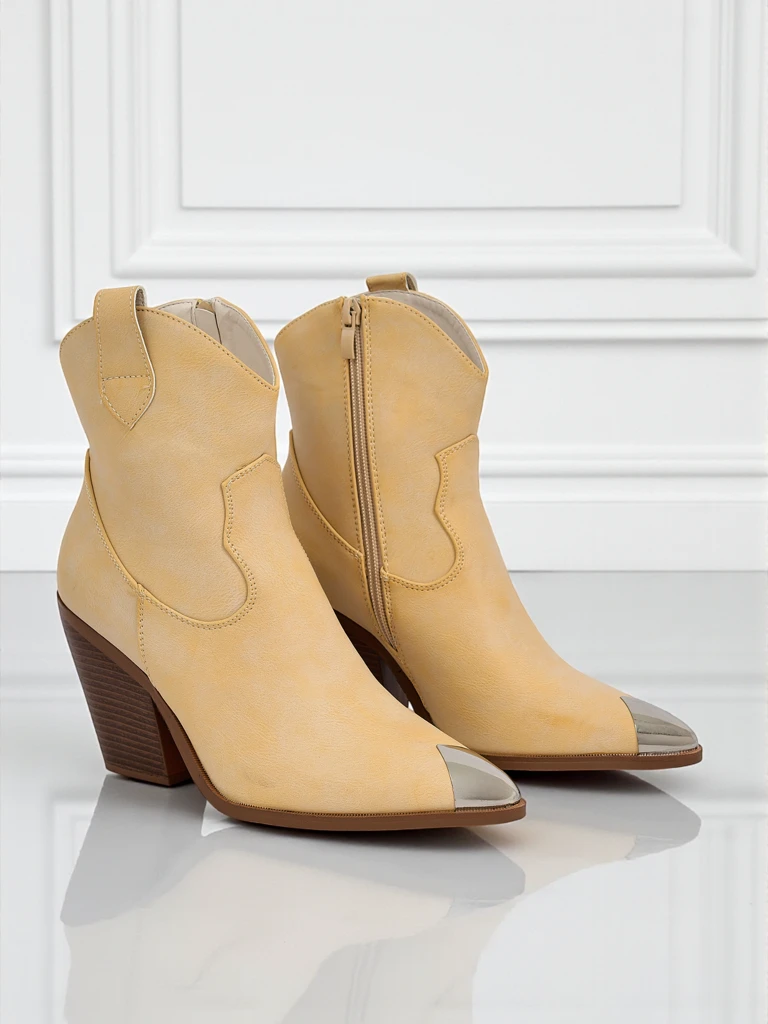 Dámské kovbojské boty na podpatku s ozdobnou špičkou Glacier Fang