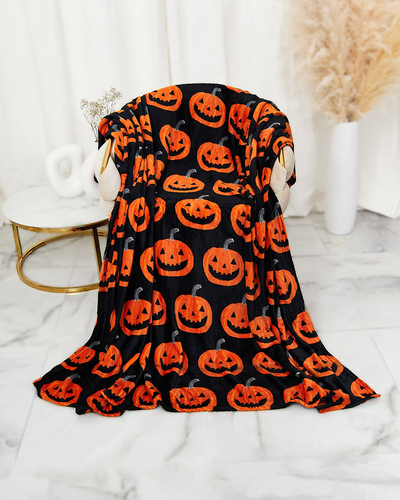 Royalfashion Halloweenská deka přehoz na postel v dýních 160x200