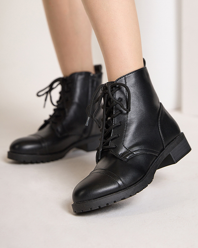 Černé dámské šněrovací kozačky na plochém podpatku značky Verasi - Footwear