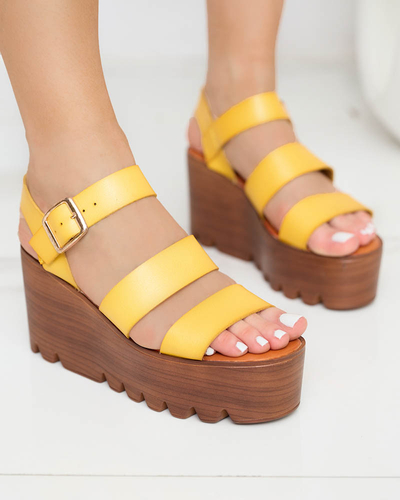 Žluté dámské sandály na klínku Asorika- Boty