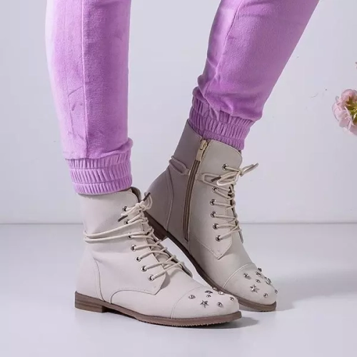 OUTLET Бежеві жіночі черевики з прикрасами Matildat - Взуття