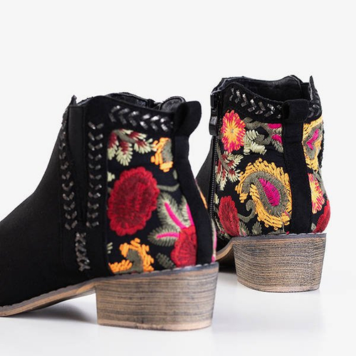 Чорні жіночі черевики з декоративною вишивкою Хастіелі - Взуття