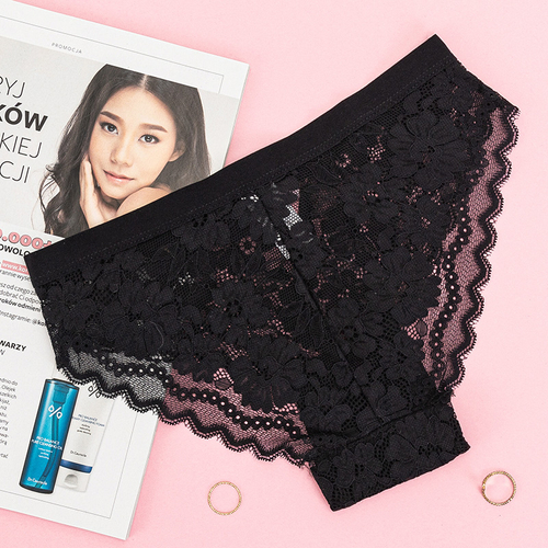 Чорні жіночі мереживні трусики