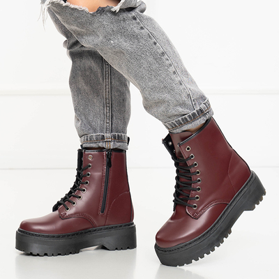 Бордові жіночі черевики на масивній підошві Lesya