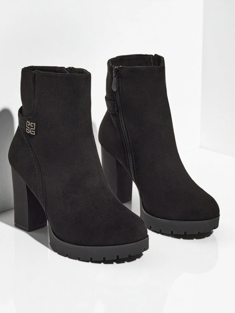Dámské kotníkové boty eko semišové na sloupku Zavrina