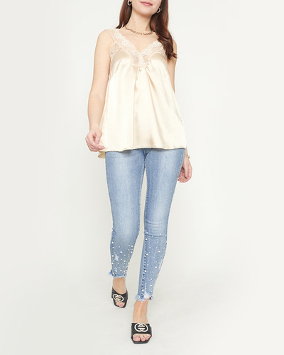 Жіноча бежева майка з мереживними бретелями